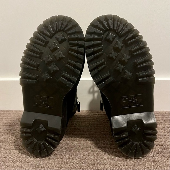 Dr Martens Jadon Faux Fur Lined Boots - Picture 8 of 10